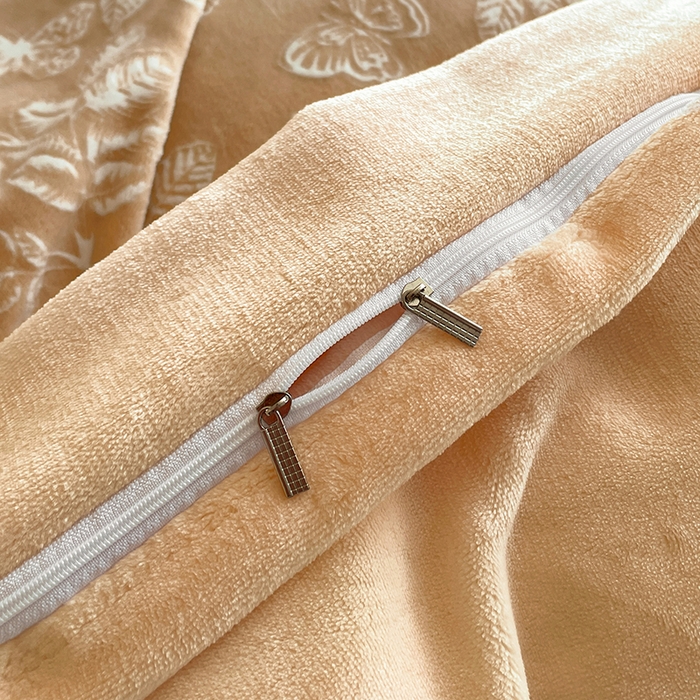 91家纺网 家纺一手货源 找家纺 （总）民新家纺 2025新款牛奶绒宽包边雕花四件套