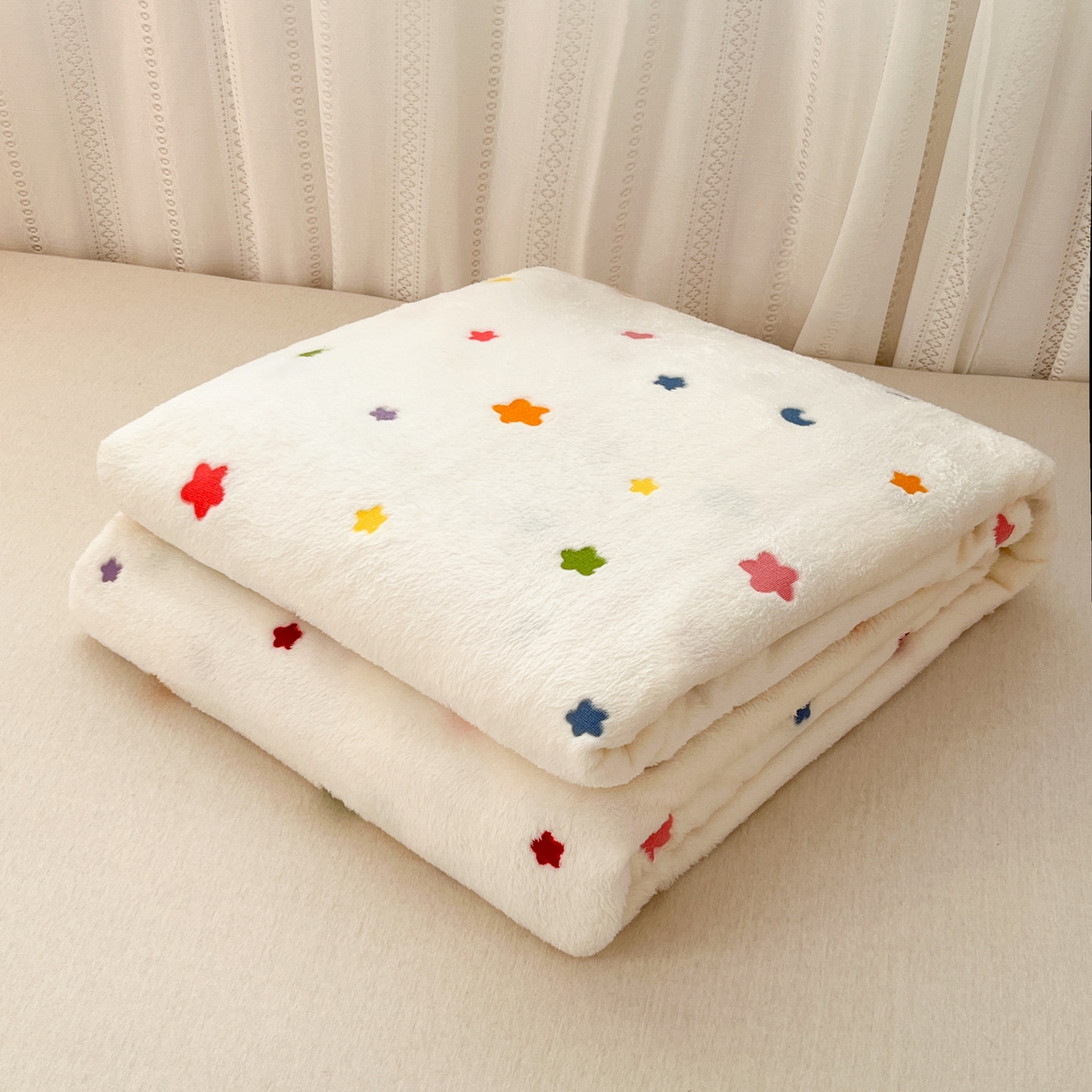 川悦生活 2025新款高克重双面雪花绒印花毛毯三件套 毛毯奶昔星星