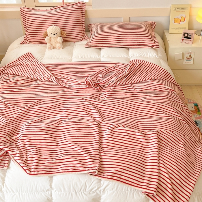 91家纺网 家纺一手货源 找家纺 川悦生活 2025新款高克重双面雪花绒印花毛毯三件套 毛毯秋语-红豆