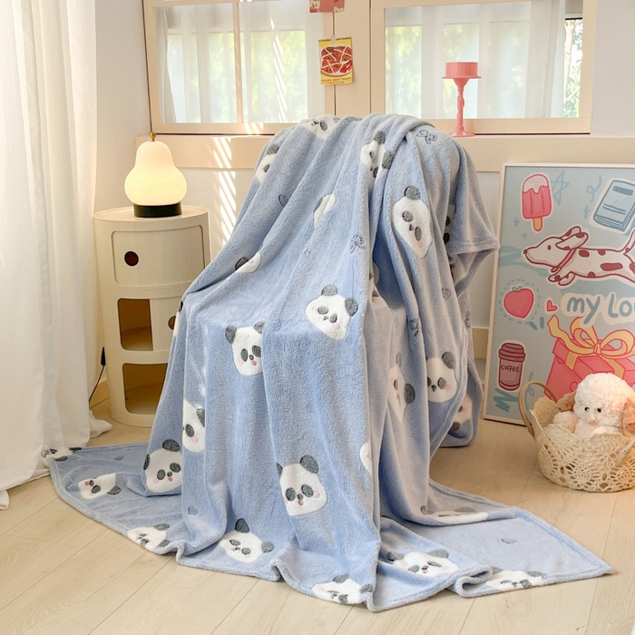 91家纺网 家纺一手货源 找家纺 川悦生活 2025新款高克重双面雪花绒印花毛毯三件套 毛毯塔丽小熊猫