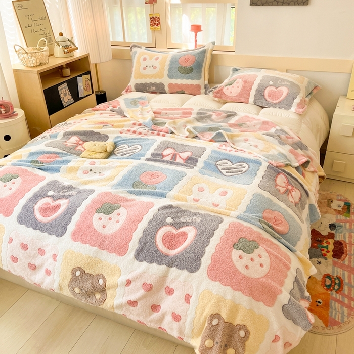 91家纺网 家纺一手货源 找家纺 川悦生活 2025新款高克重双面雪花绒印花毛毯三件套 毛毯甜蜜日常粉