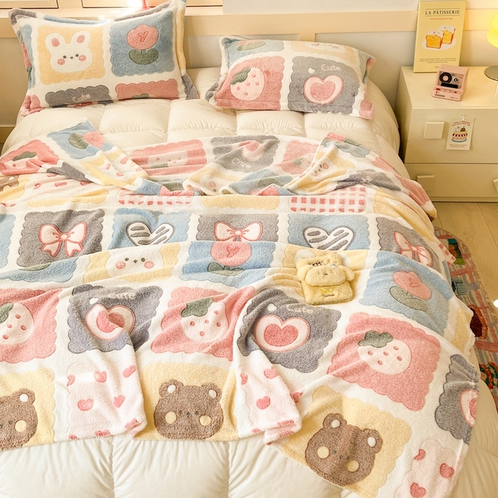 91家纺网 家纺一手货源 找家纺 川悦生活 2025新款高克重双面雪花绒印花毛毯三件套 毛毯甜蜜日常粉