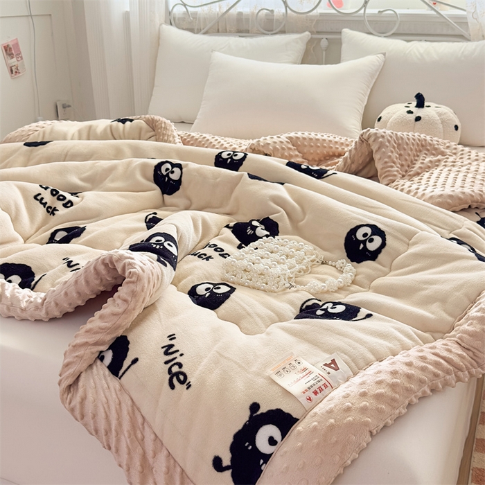 91家纺网 家纺一手货源 找家纺 默忆 2025新款牛奶绒豆豆被被子被芯 小煤球