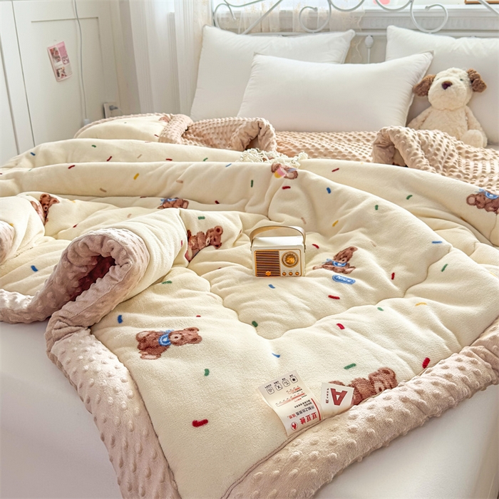 91家纺网 家纺一手货源 找家纺 默忆 2025新款牛奶绒豆豆被被子被芯 小熊派对