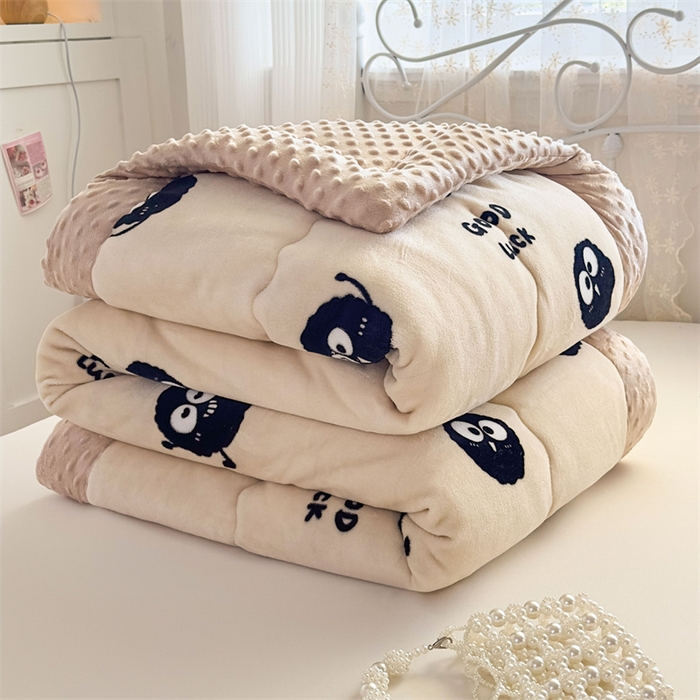 91家纺网 家纺一手货源 找家纺 默忆 2025新款牛奶绒豆豆被被子被芯 小煤球