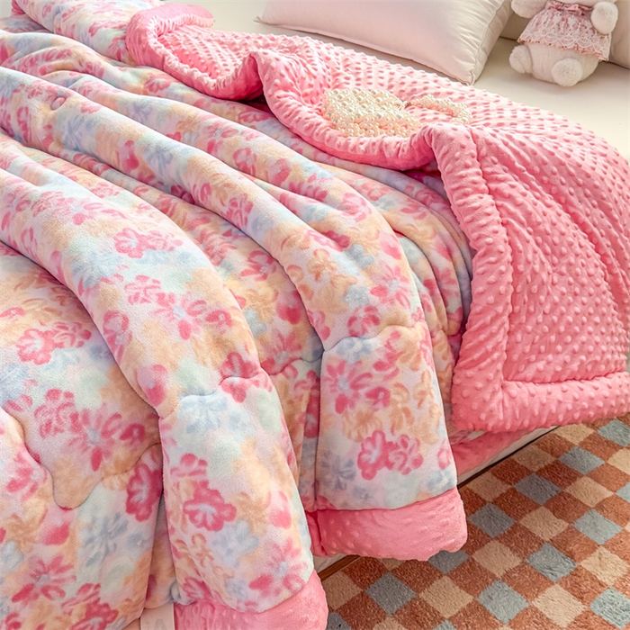 91家纺网 家纺一手货源 找家纺 默忆 2025新款牛奶绒豆豆被被子被芯 浪漫满屋