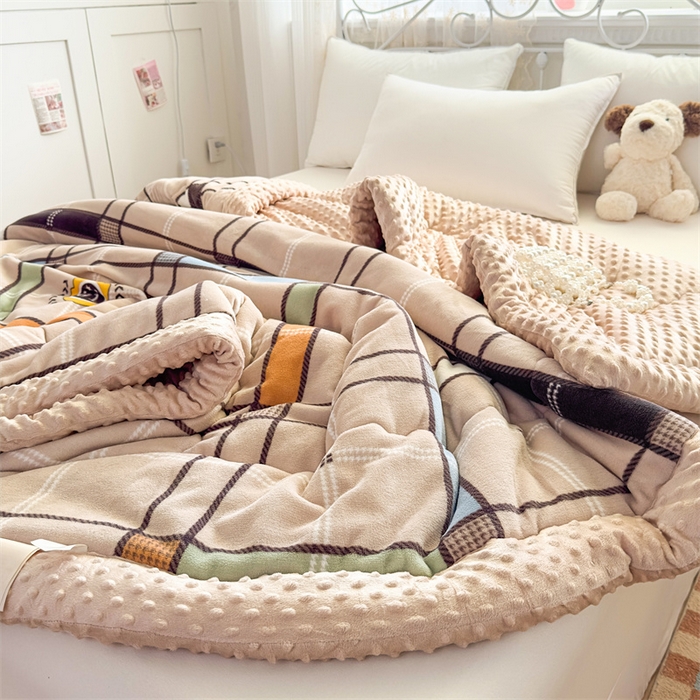 91家纺网 家纺一手货源 找家纺 默忆 2025新款牛奶绒豆豆被被子被芯 简格