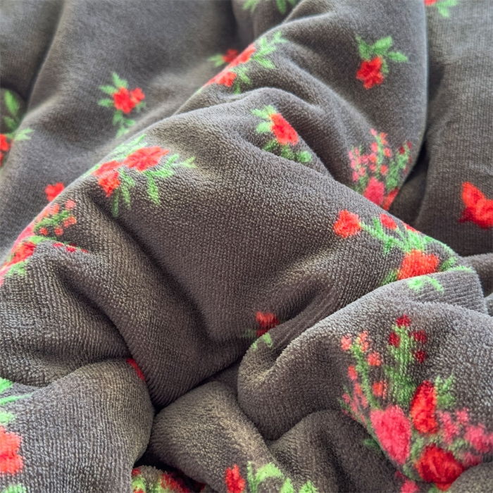 91家纺网 家纺一手货源 找家纺 默忆 2025新款牛奶绒豆豆被被子被芯 玫瑰