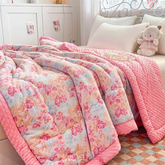 91家纺网 家纺一手货源 找家纺 默忆 2025新款牛奶绒豆豆被被子被芯 浪漫满屋