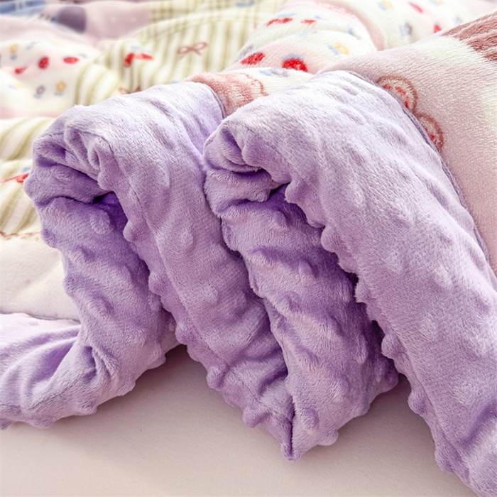 91家纺网 家纺一手货源 找家纺 默忆 2025新款牛奶绒豆豆被被子被芯 紫色日记