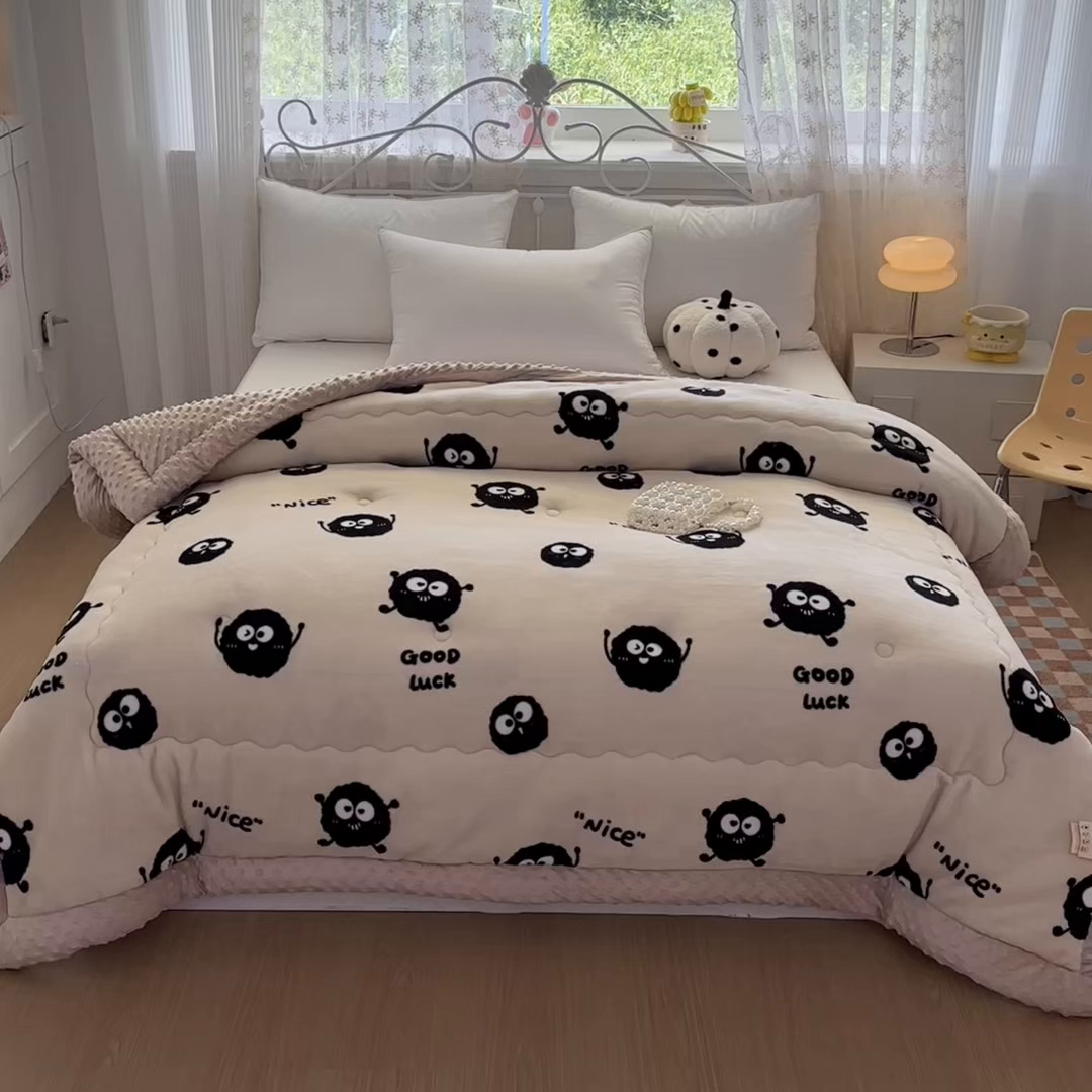 91家纺网 家纺一手货源 找家纺 默忆 2025新款牛奶绒豆豆被被子被芯 小煤球