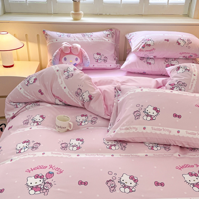 91家纺网 家纺一手货源 找家纺 港岛妹妹 2025新款云朵水洗工艺三丽鸥四件套 三丽鸥-草莓甜心kt猫