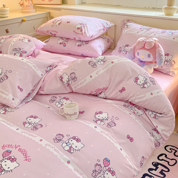 91家纺网 家纺一手货源 找家纺 港岛妹妹 2025新款云朵水洗工艺三丽鸥四件套 三丽鸥-草莓甜心kt猫