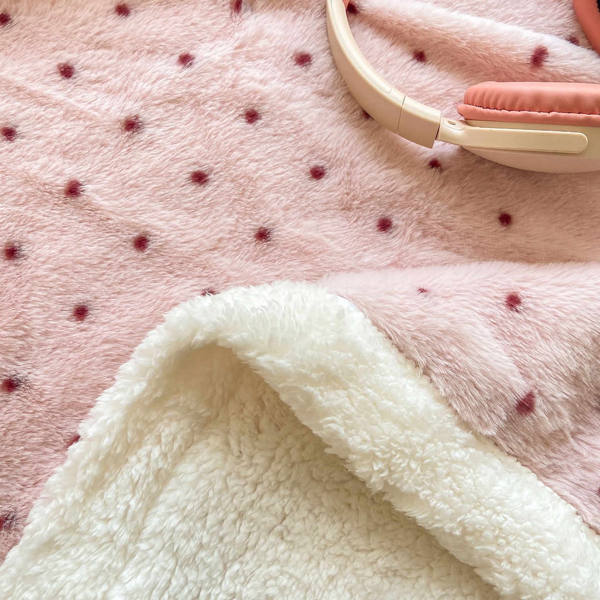 91家纺网 家纺一手货源 找家纺 （总）眠势力 2025新款兔毛绒毛毯冬季加绒加厚盖毯兔兔绒保暖毯子带拉链-小清新系列