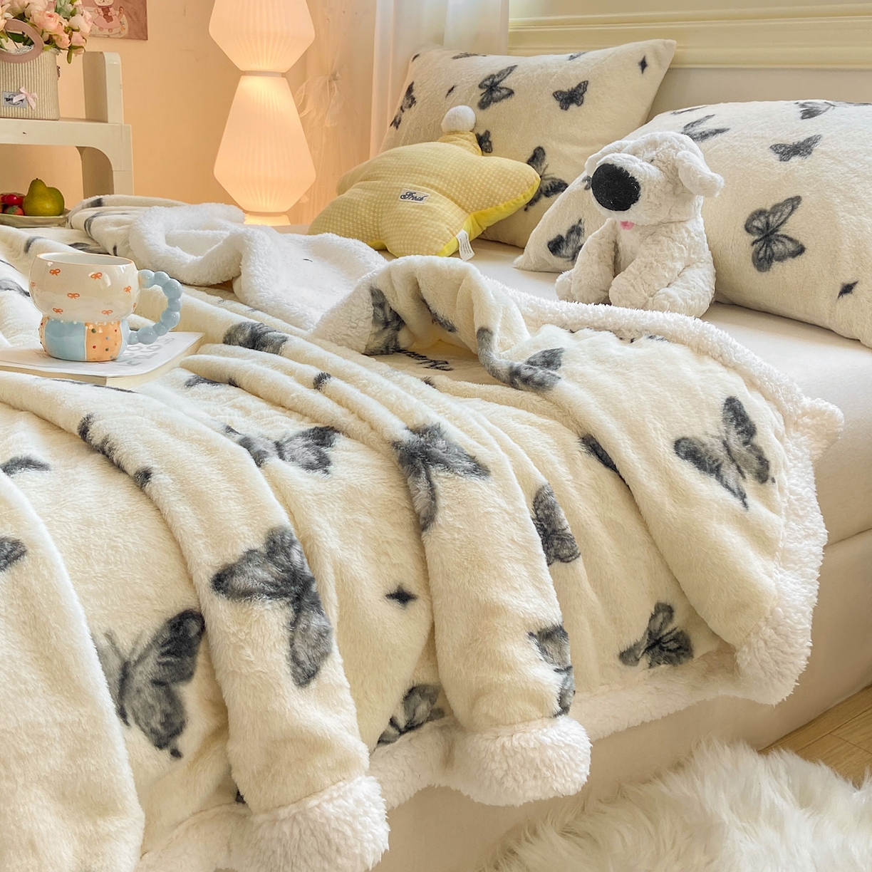 91家纺网 家纺一手货源 找家纺 眠势力 2025新款兔毛绒毛毯冬季加绒加厚盖毯兔兔绒保暖毯子带拉链-小清新系列 蝶舞飞扬