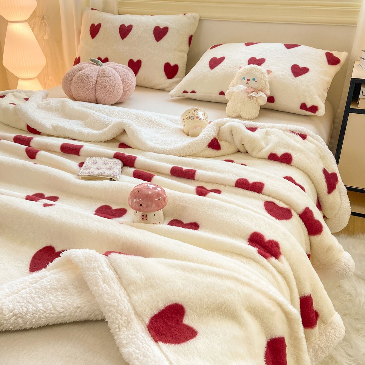 91家纺网 家纺一手货源 找家纺 眠势力 2025新款兔毛绒毛毯冬季加绒加厚盖毯兔兔绒保暖毯子带拉链-小清新系列 爱心红