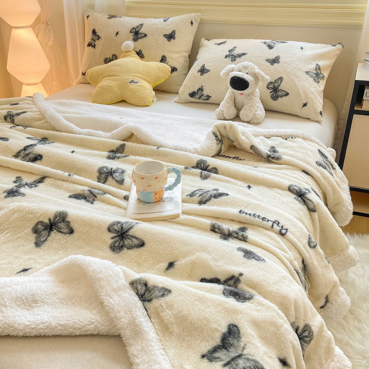 91家纺网 家纺一手货源 找家纺 眠势力 2025新款兔毛绒毛毯冬季加绒加厚盖毯兔兔绒保暖毯子带拉链-小清新系列 蝶舞飞扬