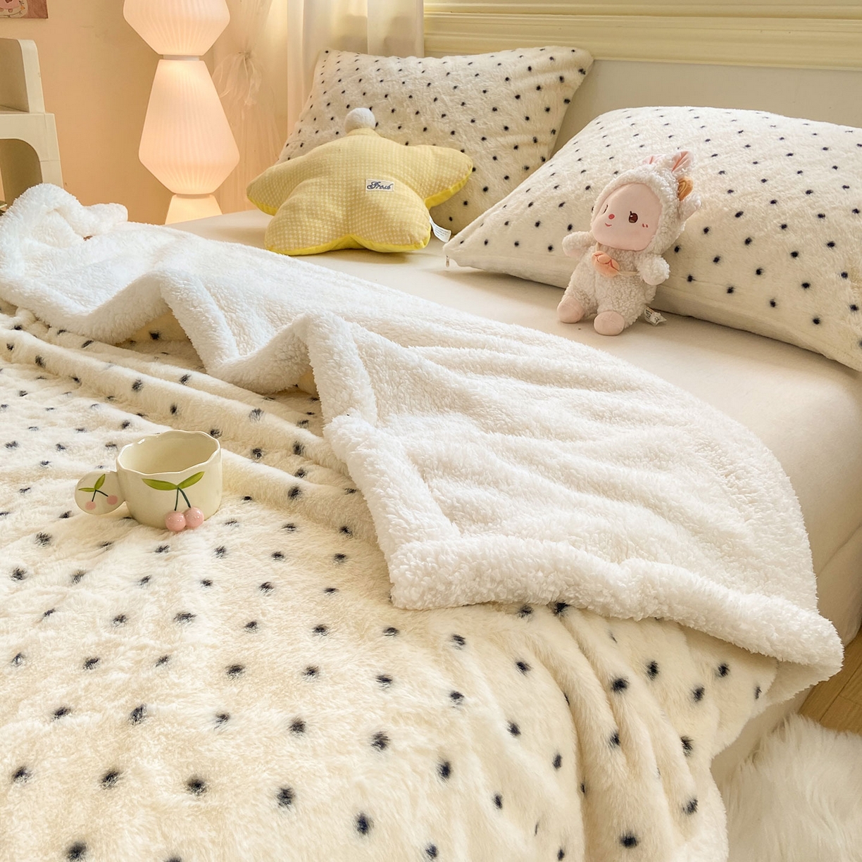 91家纺网 家纺一手货源 找家纺 眠势力 2025新款兔毛绒毛毯冬季加绒加厚盖毯兔兔绒保暖毯子带拉链-小清新系列 经典波点
