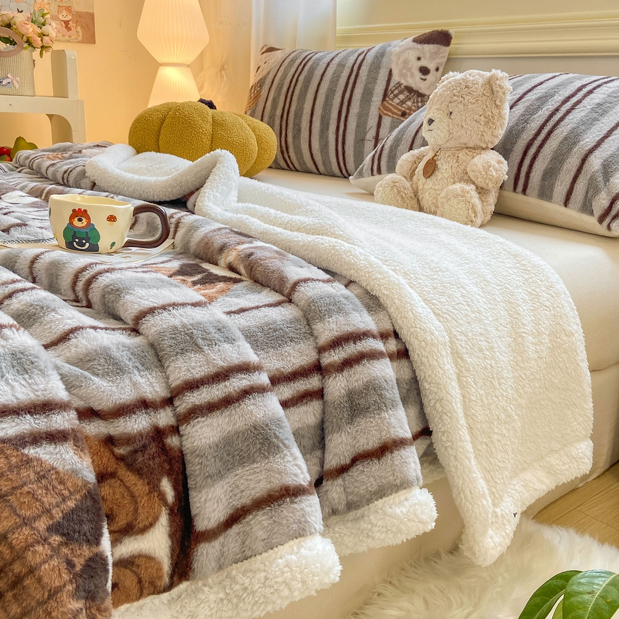 91家纺网 家纺一手货源 找家纺 眠势力 2025新款兔毛绒毛毯冬季加绒加厚盖毯兔兔绒保暖毯子带拉链-小清新系列 酷酷熊