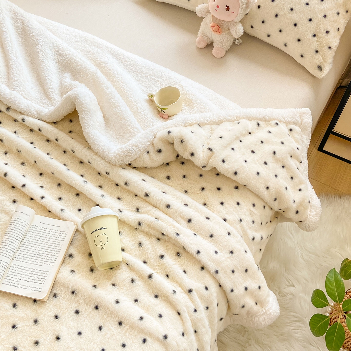 91家纺网 家纺一手货源 找家纺 眠势力 2025新款兔毛绒毛毯冬季加绒加厚盖毯兔兔绒保暖毯子带拉链-小清新系列 经典波点