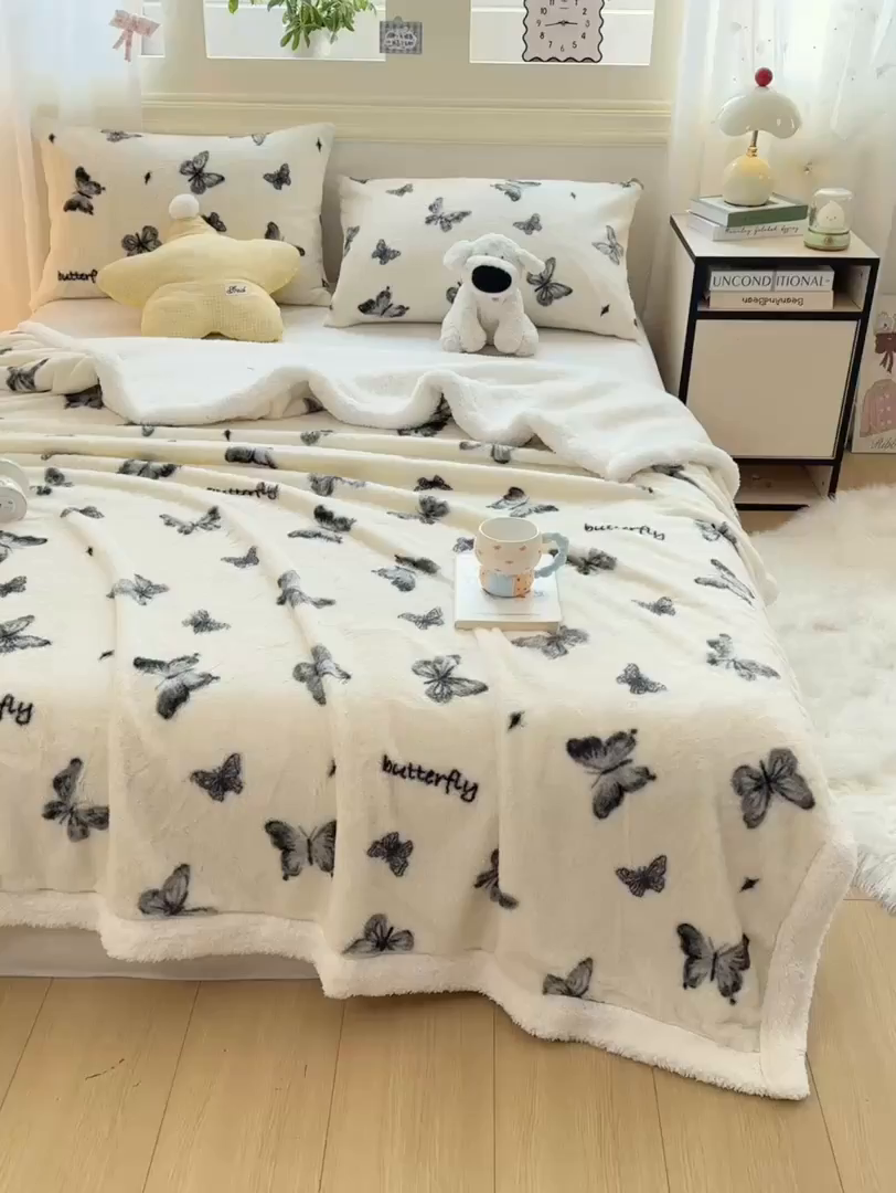91家纺网 家纺一手货源 找家纺 眠势力 2025新款兔毛绒毛毯冬季加绒加厚盖毯兔兔绒保暖毯子带拉链-小清新系列 蝶舞飞扬