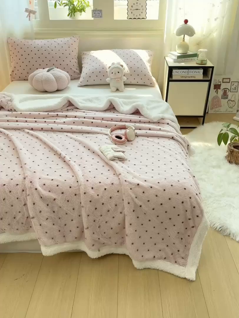 91家纺网 家纺一手货源 找家纺 眠势力 2025新款兔毛绒毛毯冬季加绒加厚盖毯兔兔绒保暖毯子带拉链-小清新系列 波点豆沙