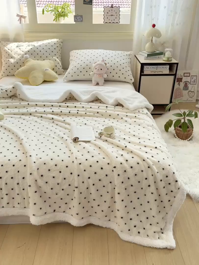 91家纺网 家纺一手货源 找家纺 眠势力 2025新款兔毛绒毛毯冬季加绒加厚盖毯兔兔绒保暖毯子带拉链-小清新系列 经典波点