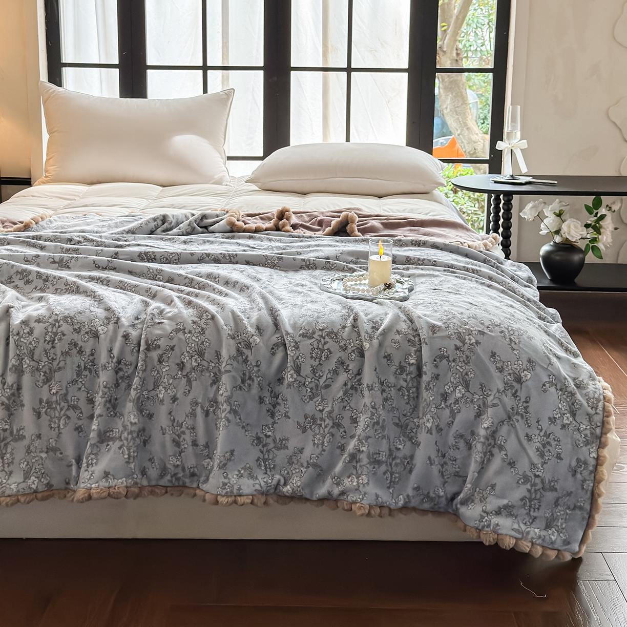 91家纺网 家纺一手货源 找家纺 艾咪-Amy ntmy 2025新款毛球款法式复古风牛奶绒双层毯毛毯毯子 梦花影