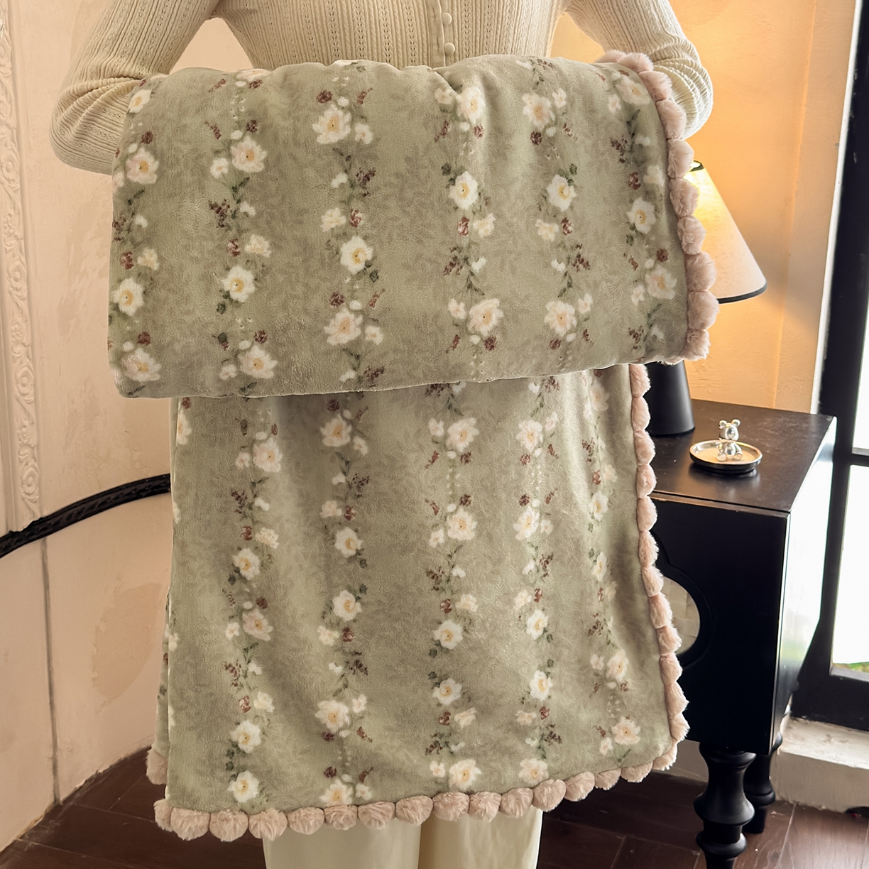 艾咪-Amy ntmy 2025新款毛球款法式复古风牛奶绒双层毯毛毯毯子 清香咖