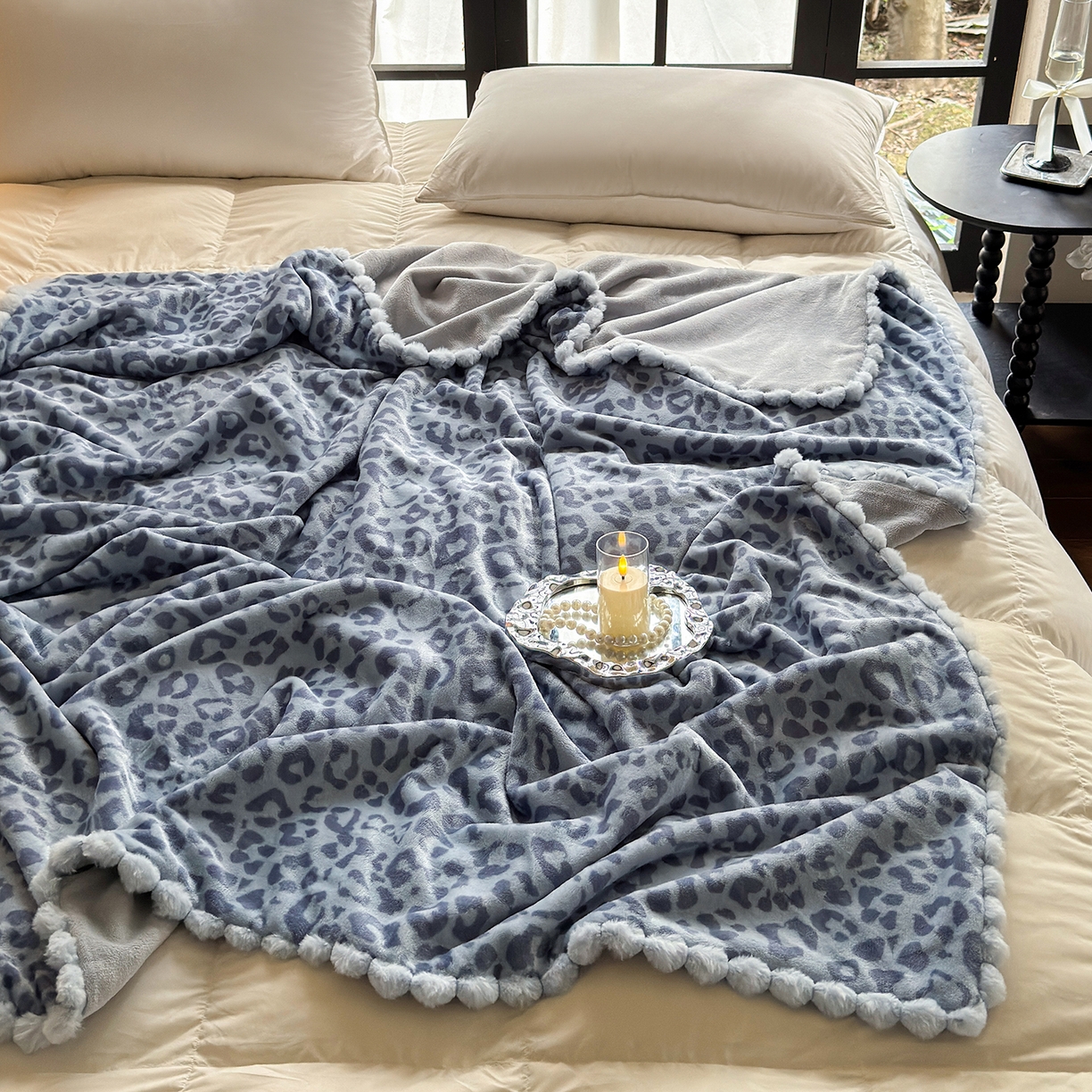 91家纺网 家纺一手货源 找家纺 艾咪-Amy ntmy 2025新款毛球款法式复古风牛奶绒双层毯毛毯毯子 躲猫猫蓝