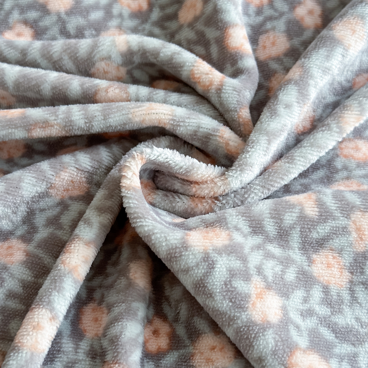 91家纺网 家纺一手货源 找家纺 艾咪-Amy ntmy 2025新款毛球款法式复古风牛奶绒双层毯毛毯毯子 丽夏