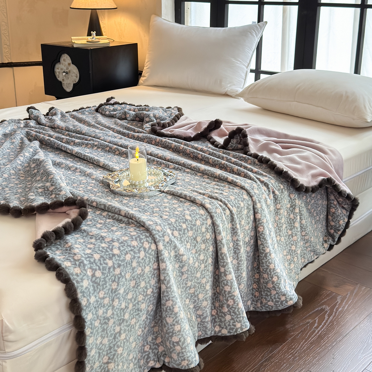 91家纺网 家纺一手货源 找家纺 艾咪-Amy ntmy 2025新款毛球款法式复古风牛奶绒双层毯毛毯毯子 丽夏