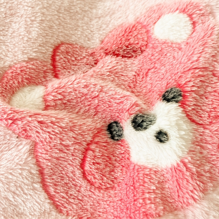 91家纺网 家纺一手货源 找家纺 川悦生活 2025新款高克重双面雪花绒印花毛毯三件套 毛毯甜系粉熊