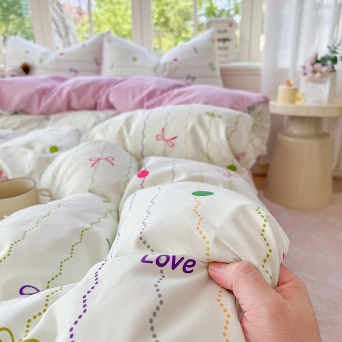 91家纺网 家纺一手货源 找家纺 仟岸家纺 2025新款亲肤舒适水洗棉四件套系列 幻彩