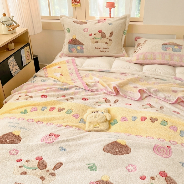 91家纺网 家纺一手货源 找家纺 川悦生活 2025新款高克重双面雪花绒印花毛毯三件套 毛毯小狗物语