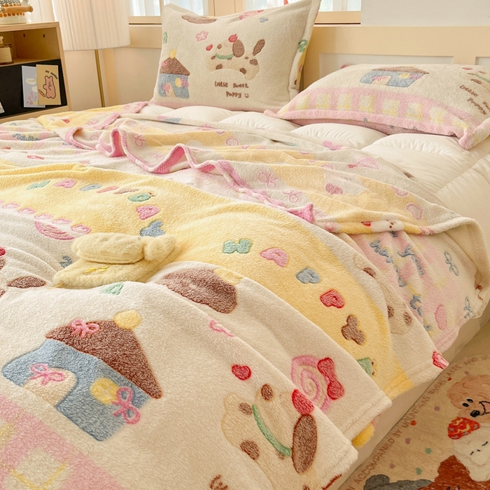 91家纺网 家纺一手货源 找家纺 川悦生活 2025新款高克重双面雪花绒印花毛毯三件套 毛毯小狗物语