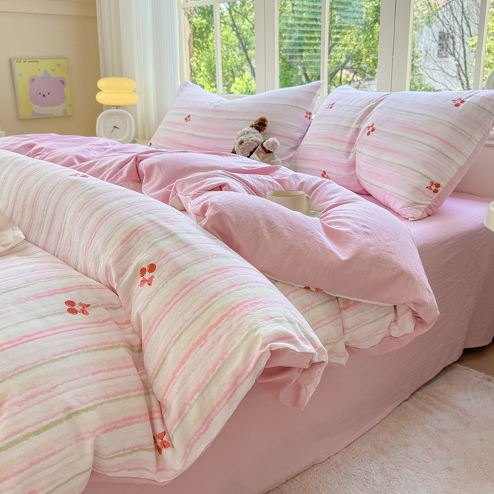 91家纺网 家纺一手货源 找家纺 仟岸家纺 2025新款亲肤舒适水洗棉四件套系列 可爱樱桃