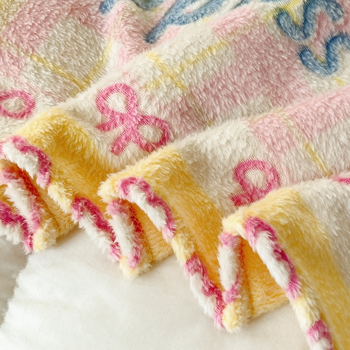 91家纺网 家纺一手货源 找家纺 川悦生活 2025新款高克重双面雪花绒印花毛毯三件套 毛毯小狗物语