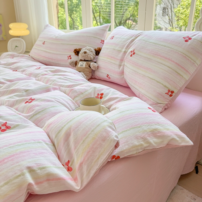 91家纺网 家纺一手货源 找家纺 仟岸家纺 2025新款亲肤舒适水洗棉四件套系列 可爱樱桃