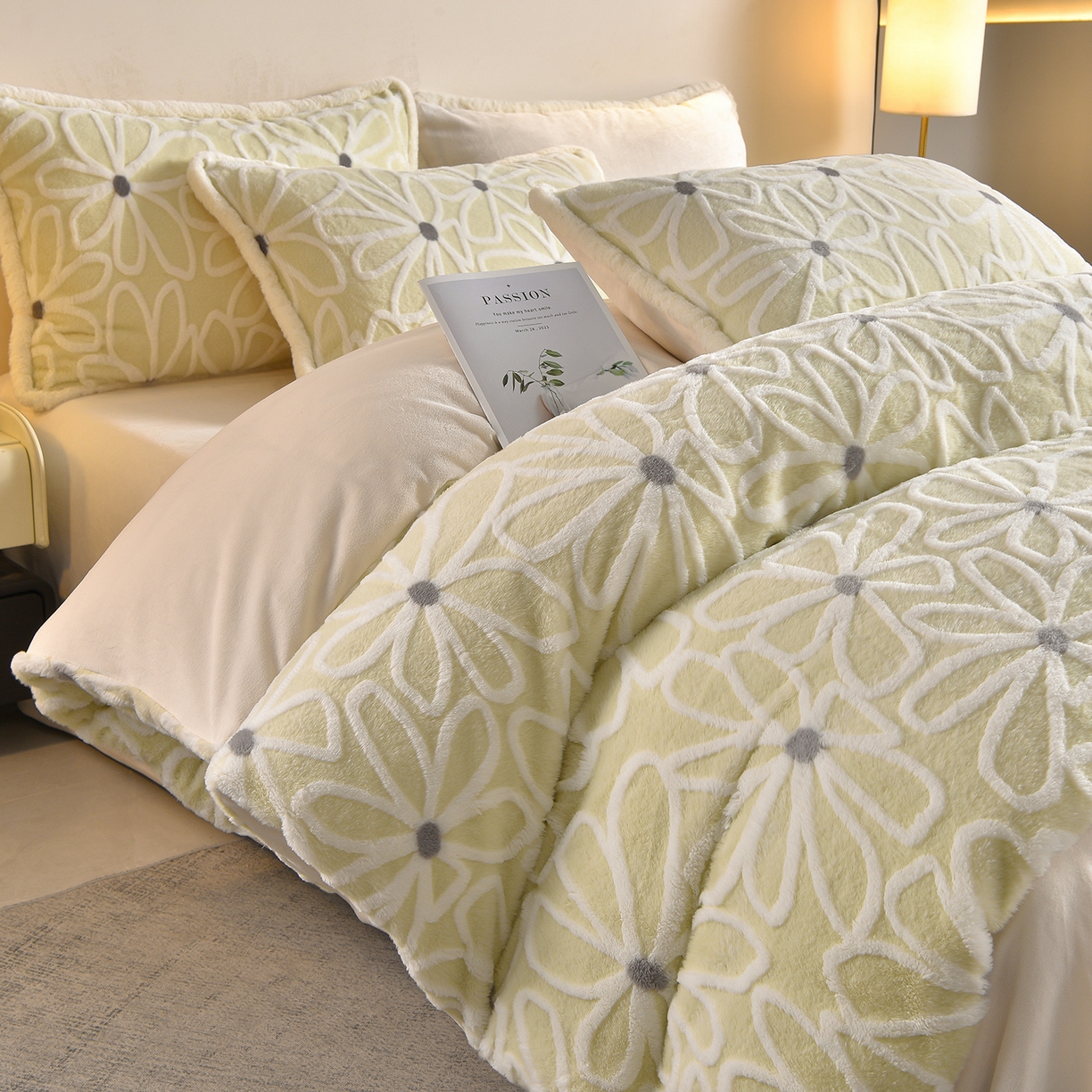 91家纺网 家纺一手货源 找家纺 （总）吾诺家居 320克深雕兔毛绒四件套牛奶绒四件套兔毛四件套 兔毛包边四件套