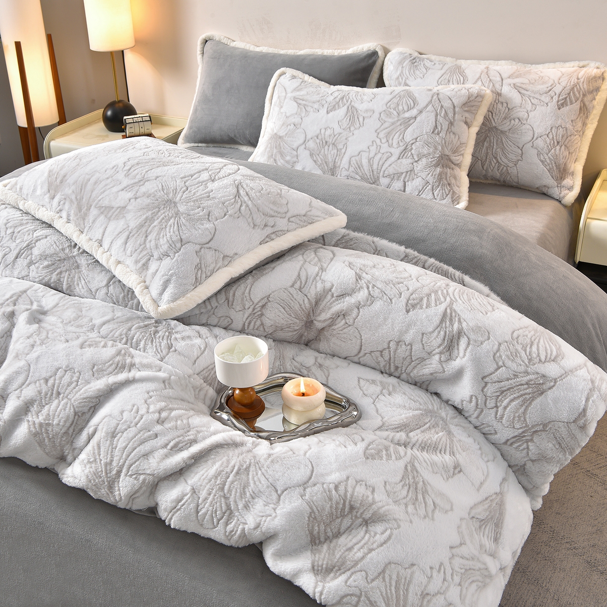 91家纺网 家纺一手货源 找家纺 （总）吾诺家居 320克深雕兔毛绒四件套牛奶绒四件套兔毛四件套 兔毛包边四件套