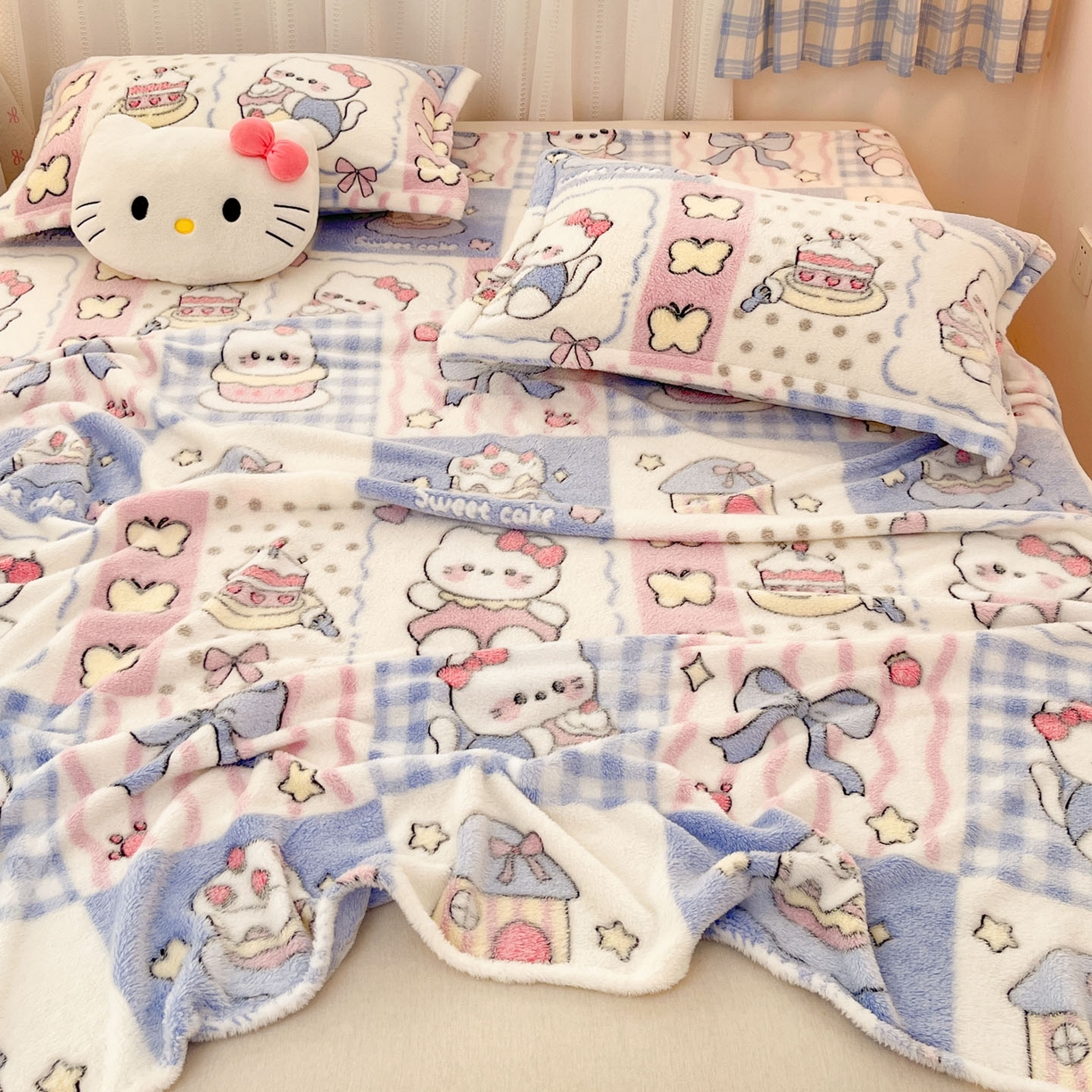 91家纺网 家纺一手货源 找家纺 川悦生活 2025新款高克重双面雪花绒印花毛毯三件套 毛毯小喵甜心