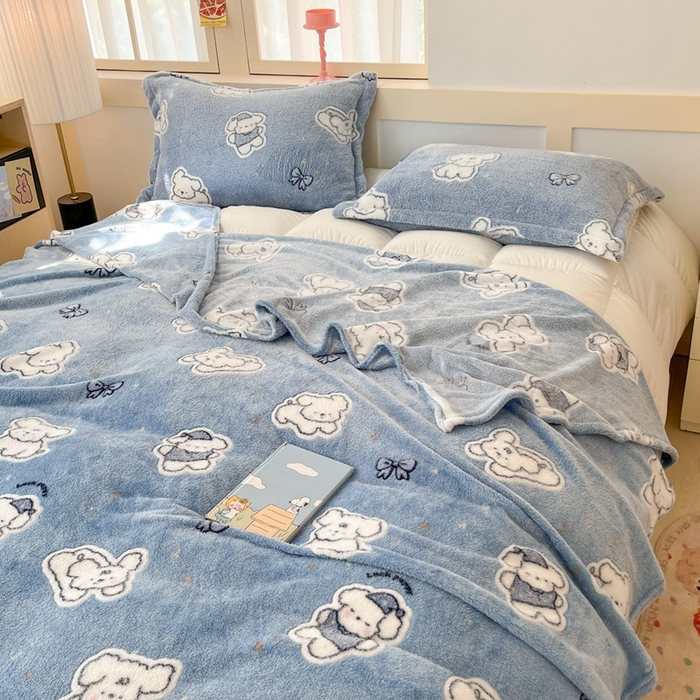 91家纺网 家纺一手货源 找家纺 川悦生活 2025新款高克重双面雪花绒印花毛毯三件套 毛毯小雪狗