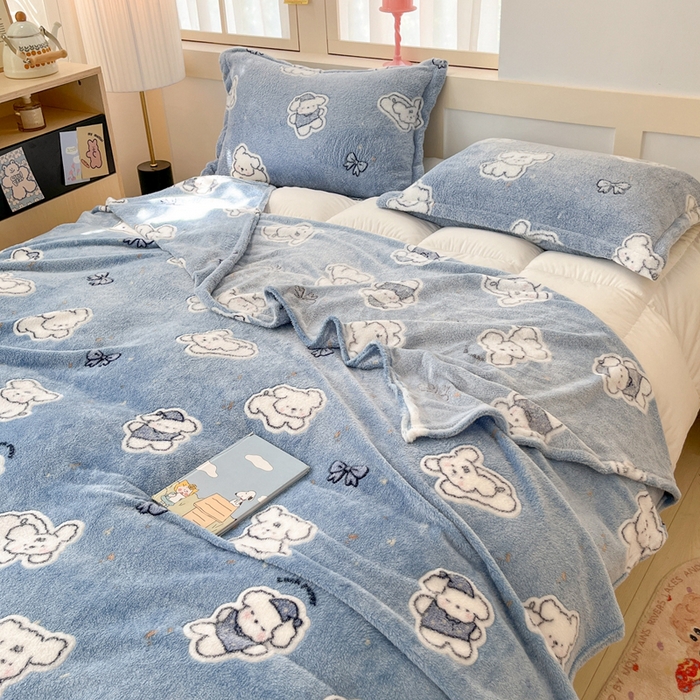 91家纺网 家纺一手货源 找家纺 川悦生活 2025新款高克重双面雪花绒印花毛毯三件套 毛毯小雪狗