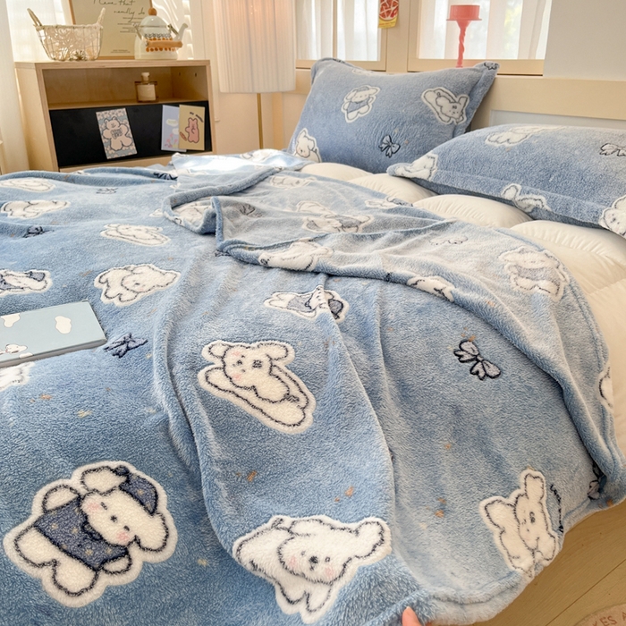 91家纺网 家纺一手货源 找家纺 川悦生活 2025新款高克重双面雪花绒印花毛毯三件套 毛毯小雪狗