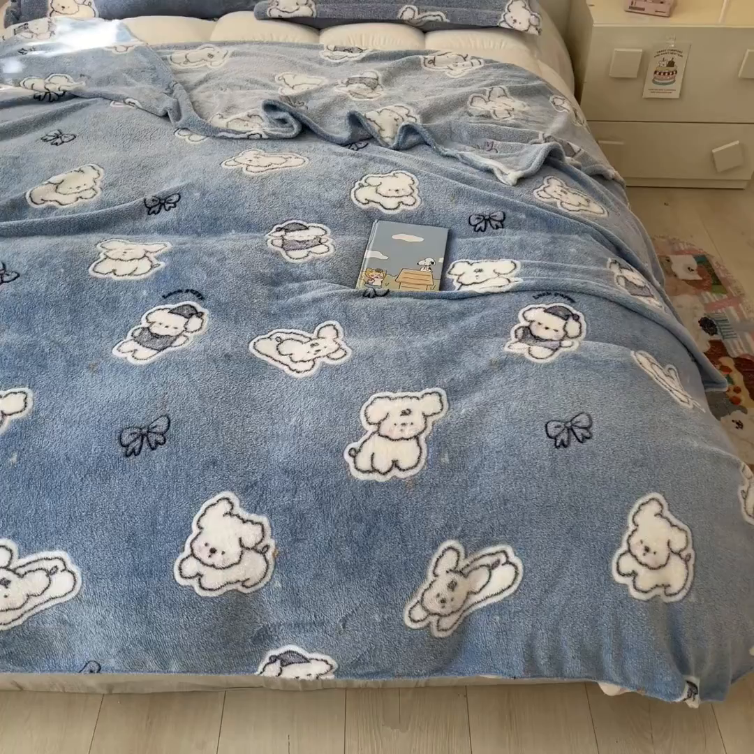 91家纺网 家纺一手货源 找家纺 川悦生活 2025新款高克重双面雪花绒印花毛毯三件套 毛毯小雪狗