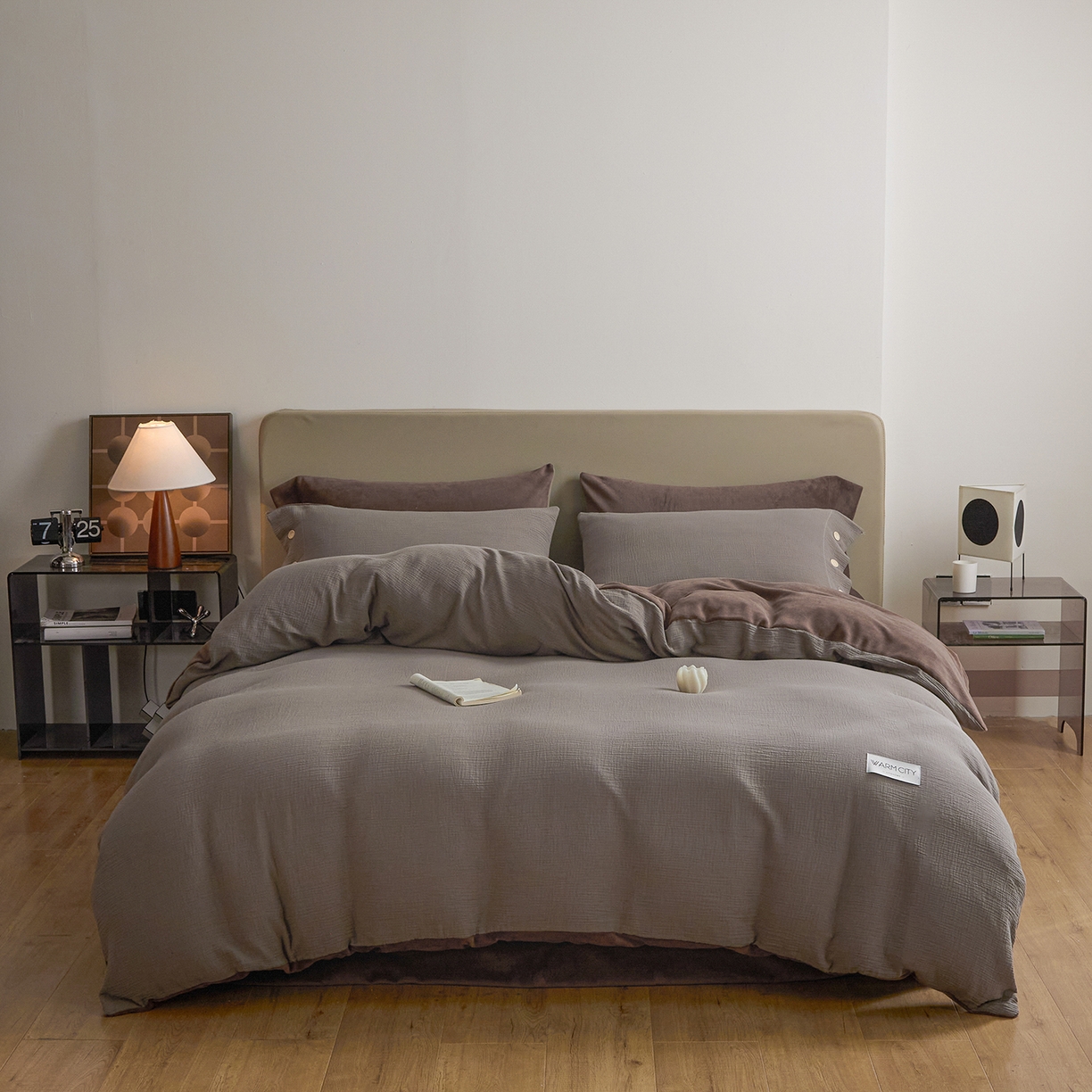 91家纺网 家纺一手货源 找家纺 吾诺家居 吾诺 棉加绒系列 全棉泡泡双层纱加牛奶绒四件套 棉拼绒四件套 棉加绒四件套全棉A类 深卡其-可可棕