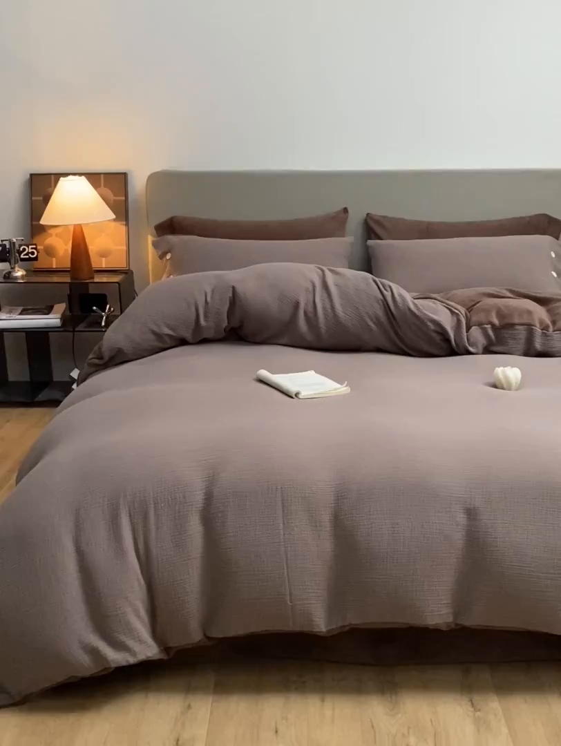 91家纺网 家纺一手货源 找家纺 吾诺家居 吾诺 棉加绒系列 全棉泡泡双层纱加牛奶绒四件套 棉拼绒四件套 棉加绒四件套全棉A类 深卡其-可可棕