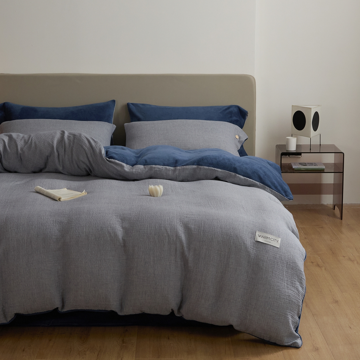 91家纺网 家纺一手货源 找家纺 吾诺家居 吾诺 棉加绒系列 全棉泡泡双层纱加牛奶绒四件套 棉拼绒四件套 棉加绒四件套全棉A类 复古蓝-宝蓝