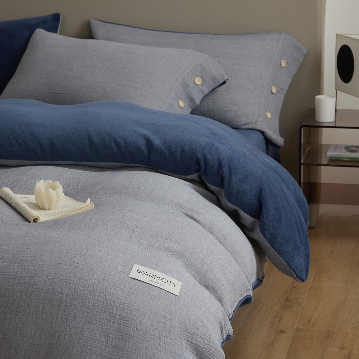 91家纺网 家纺一手货源 找家纺 吾诺家居 吾诺 棉加绒系列 全棉泡泡双层纱加牛奶绒四件套 棉拼绒四件套 棉加绒四件套全棉A类 复古蓝-宝蓝